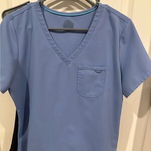 Zavate ceil blue medium/ medium tall scrub set